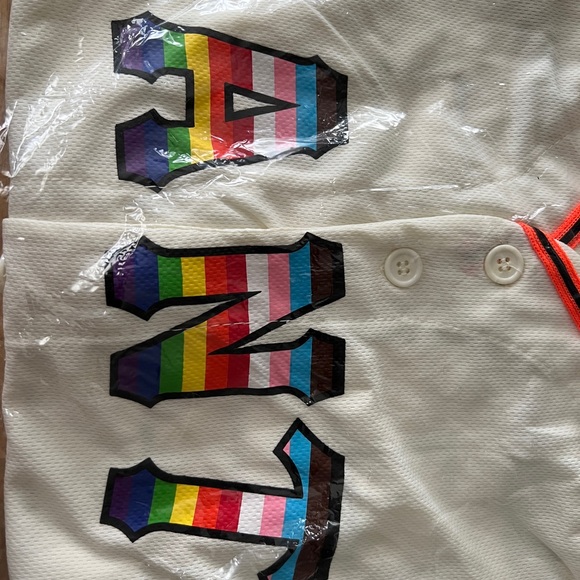 Limited Edition SF GIANTS PRIDE JERSEY T SHIRT - Picture 4 of 4